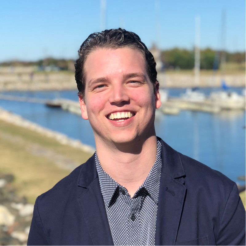 Headshot of Chase Davis